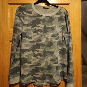 Camo pullover